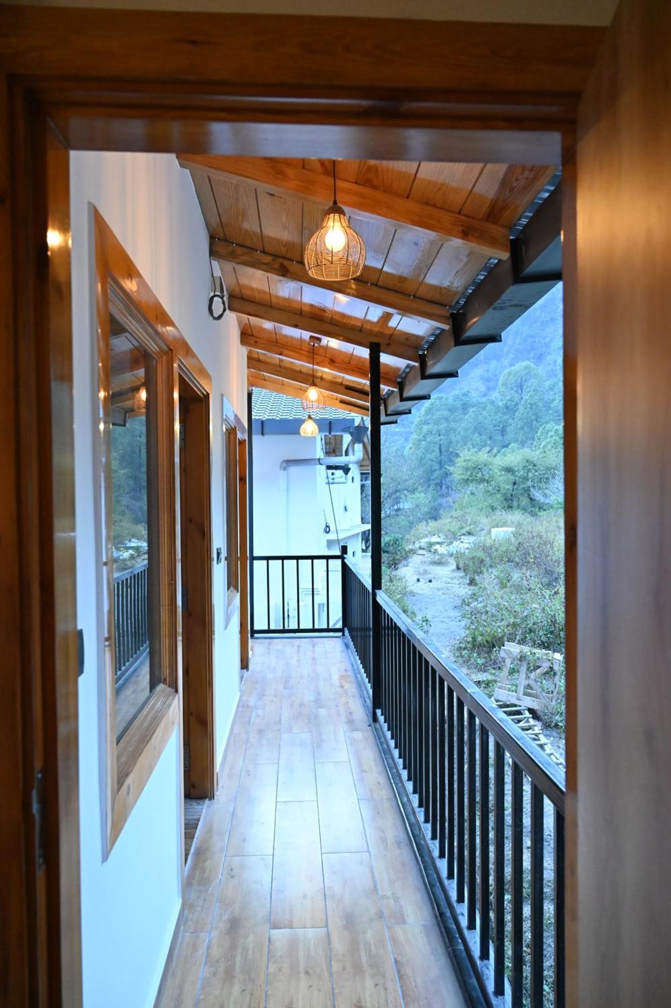 Silver Fern By The Hillside Nainital Room photo